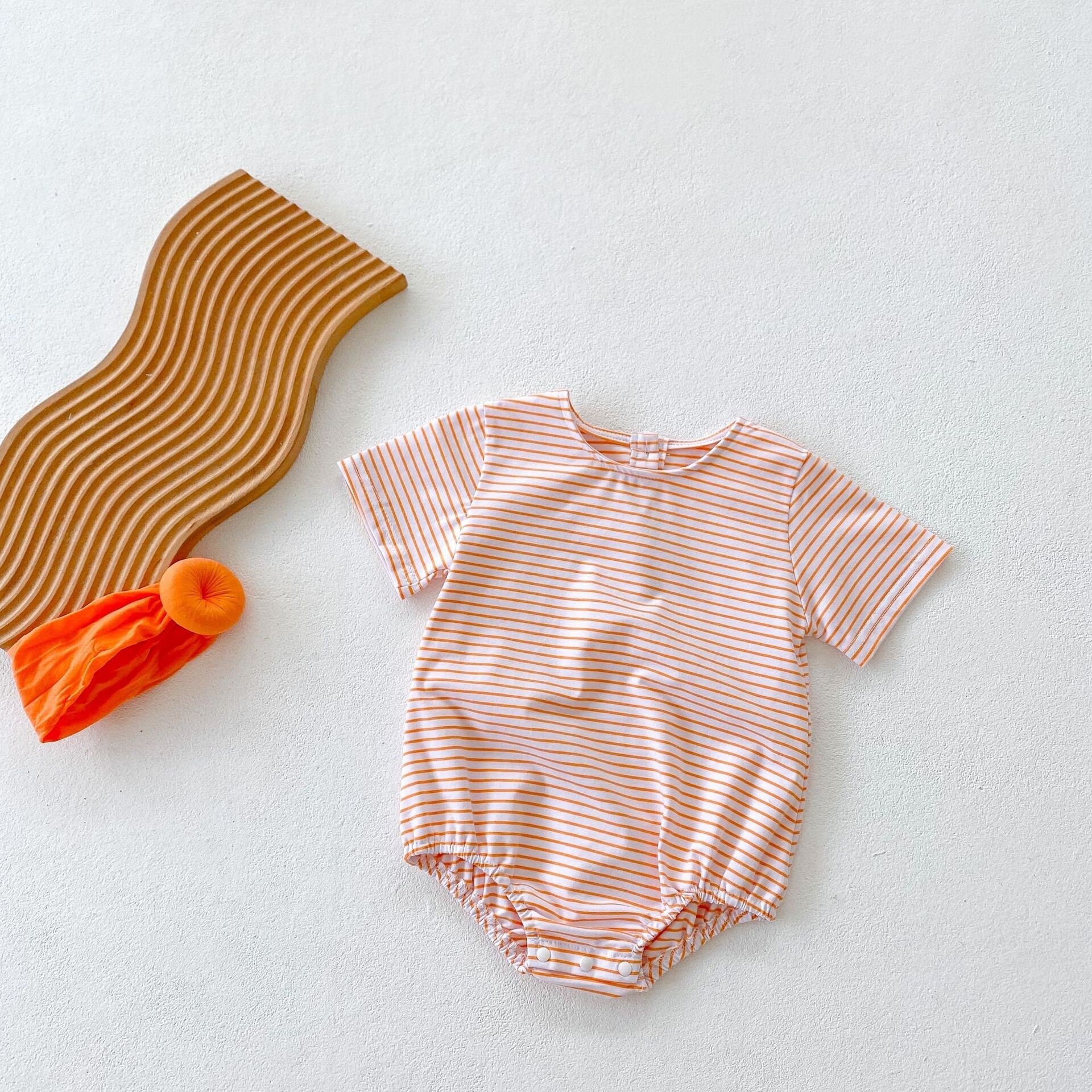 Cute oversized, bubble striped baby romper for summer/spring. Unisex, gender neutral perfect baby shower gift