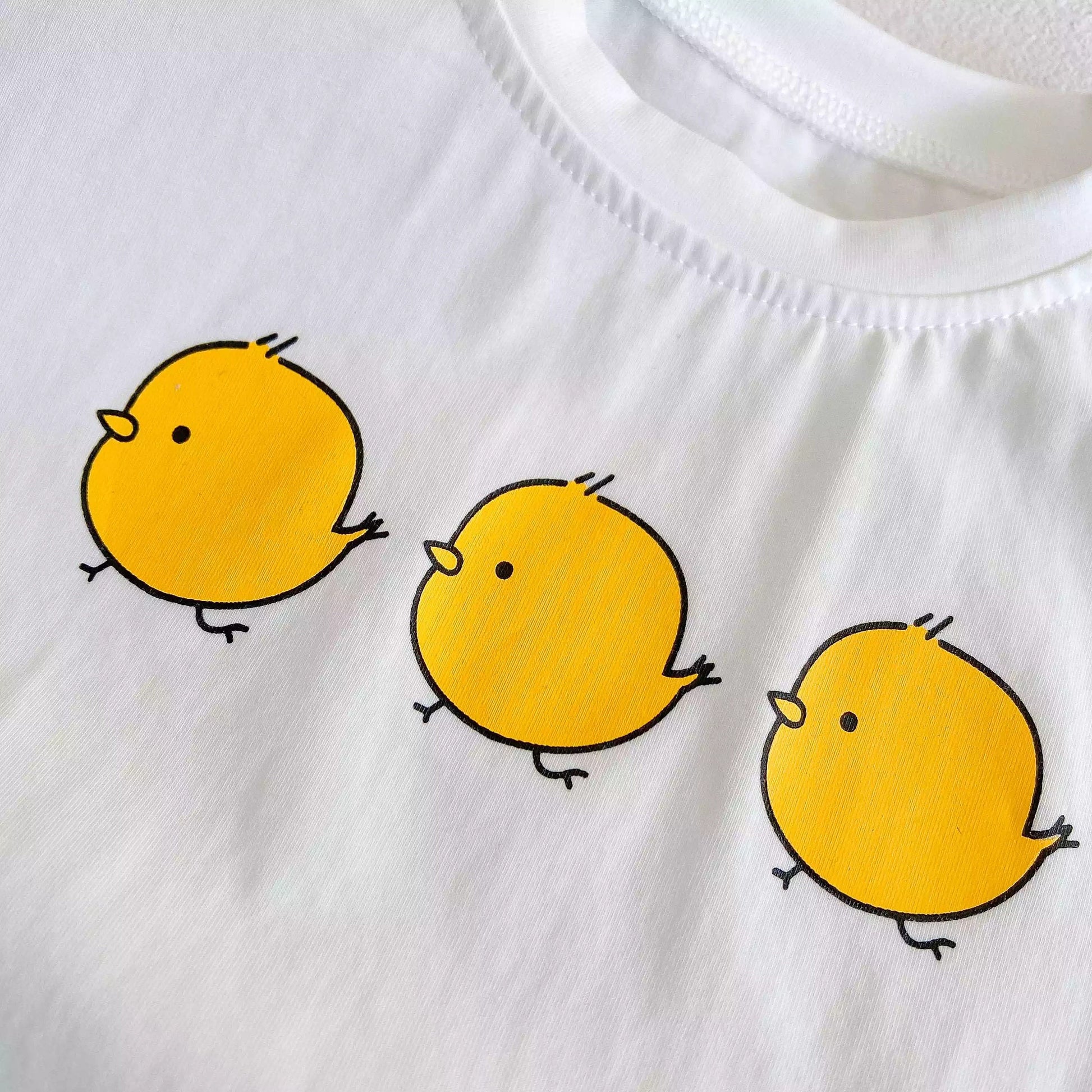 White oversized baby and toddler Romper with 3 chicks, Baby summer clothes, Tee shirt, Gender Neutral