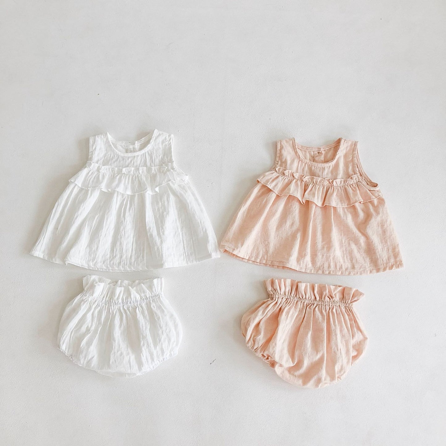 Summer baby girl two-piece suit, cotton sleeveless wooden ear top + lantern bread