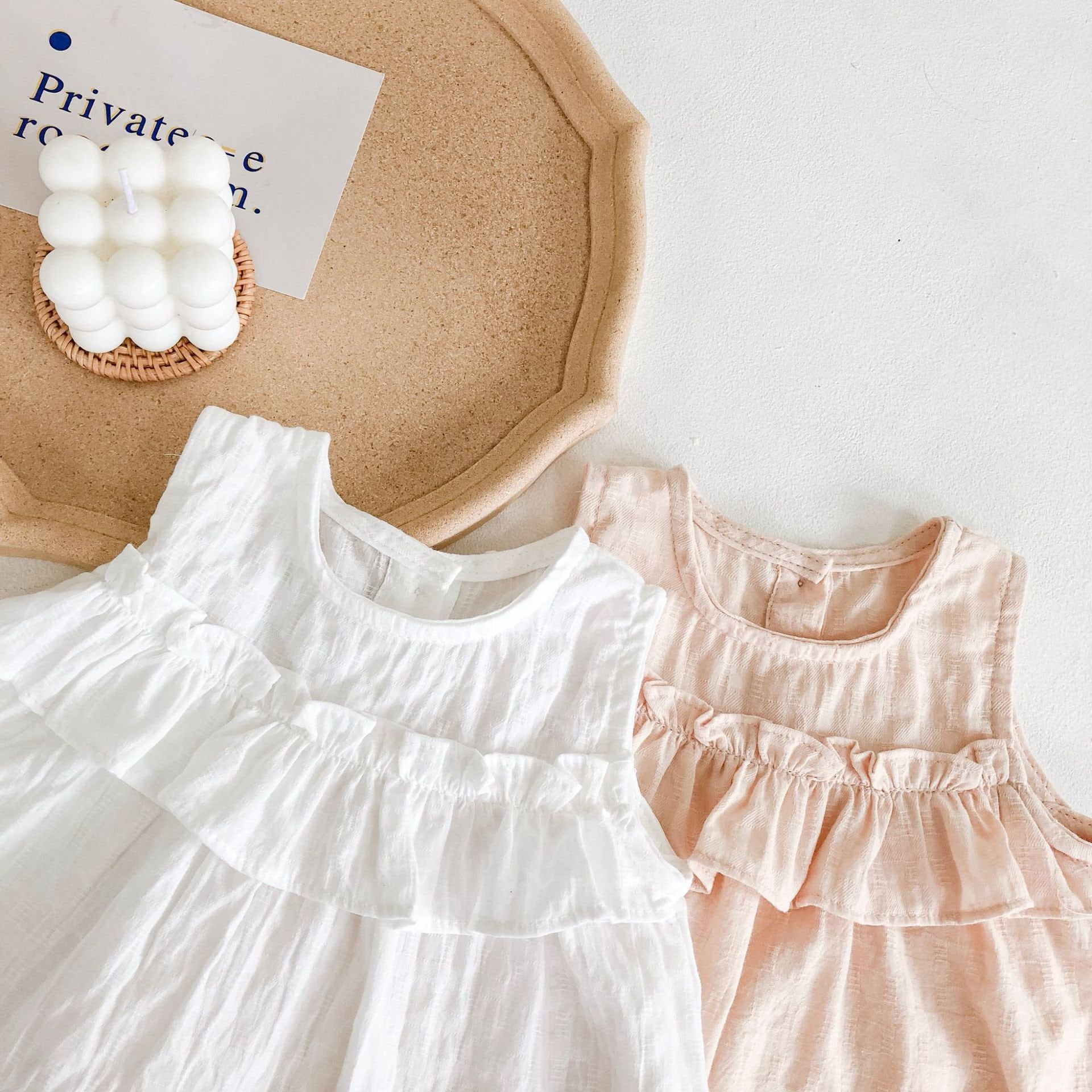 Summer baby girl two-piece suit, cotton sleeveless wooden ear top + lantern bread